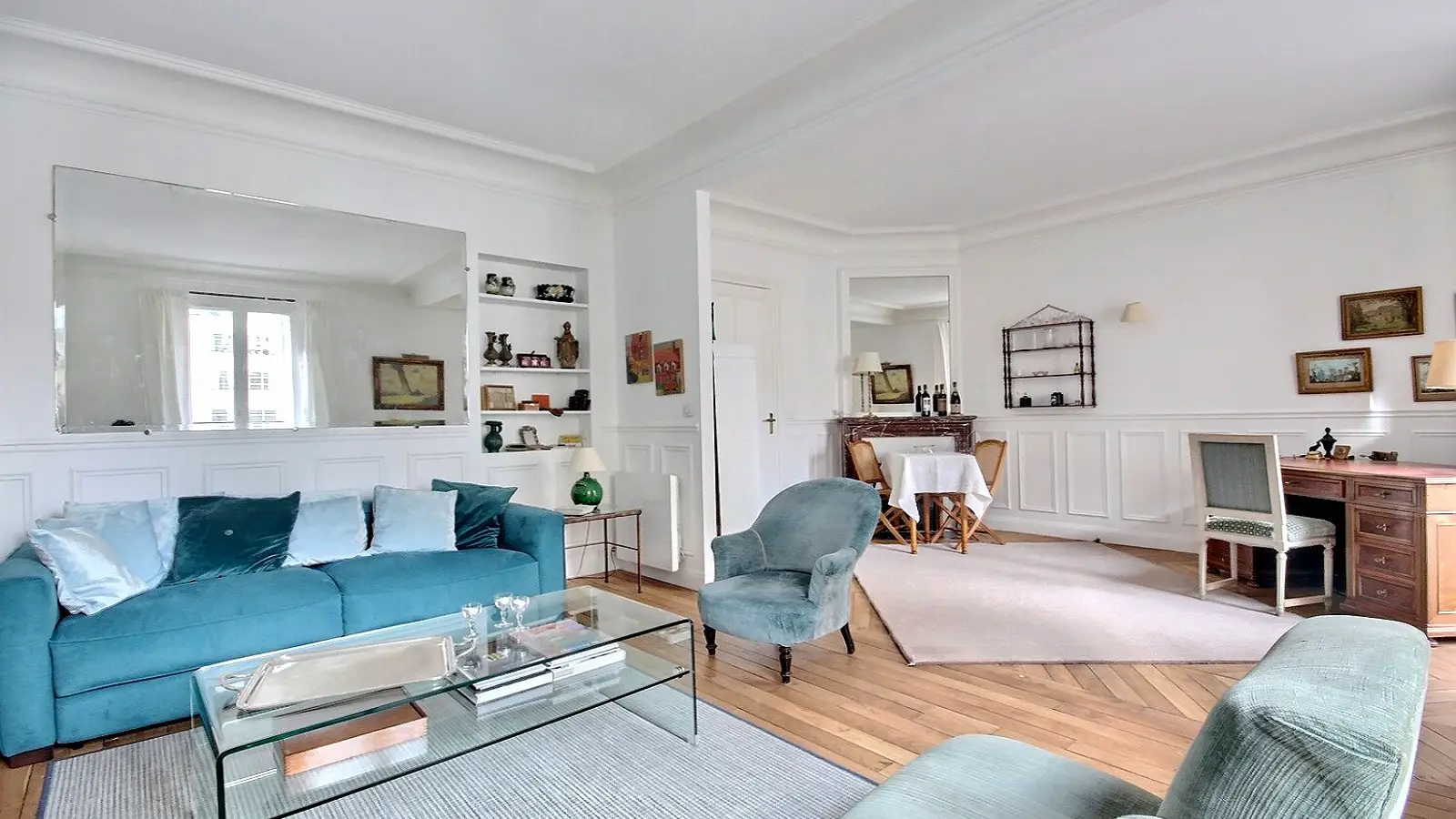 Flat Rue Chevert in Paris