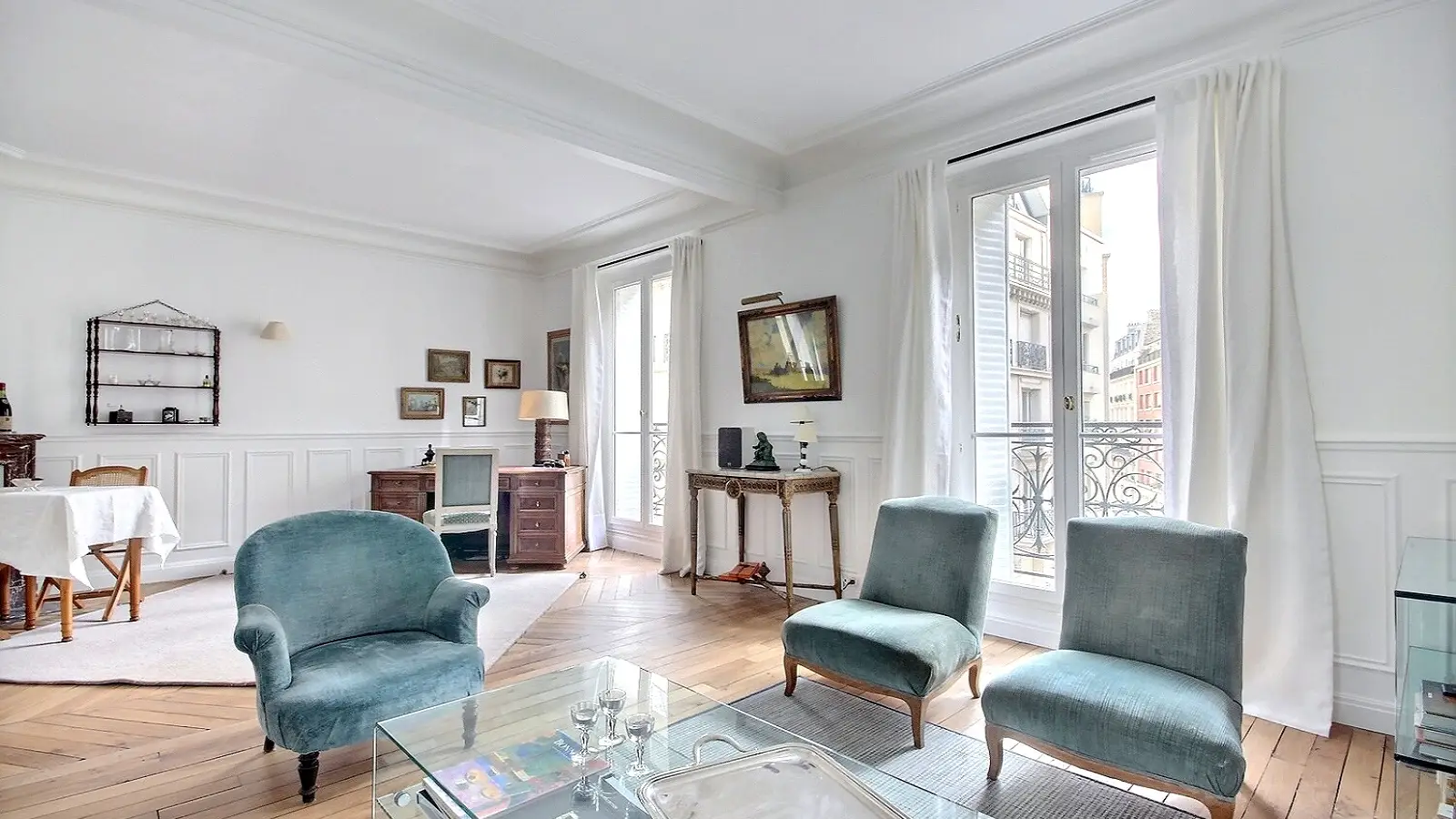 Flat Rue Chevert in Paris