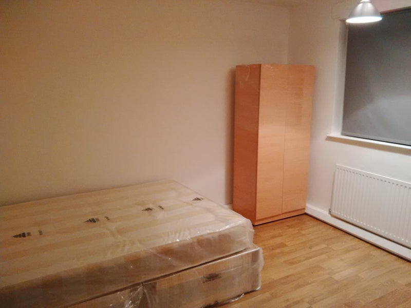 Room Fenman Court in Greater London
