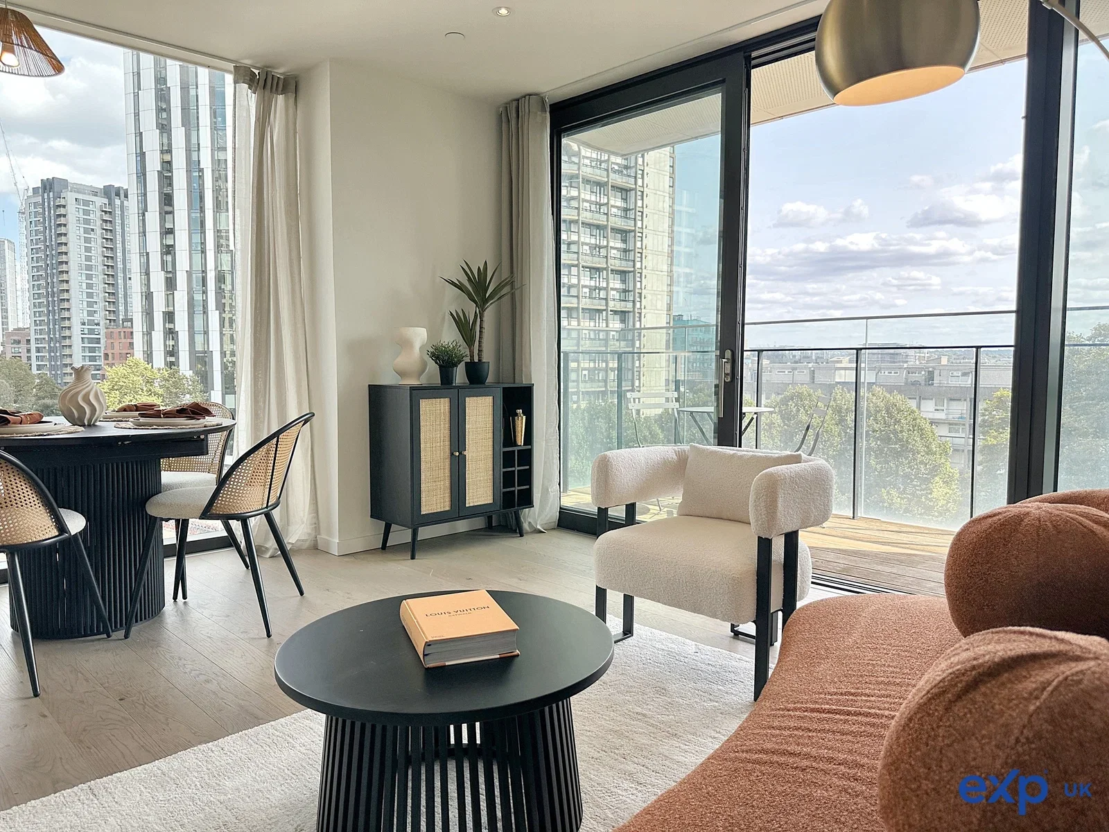 Flat St. Gabriel Walk in Greater London