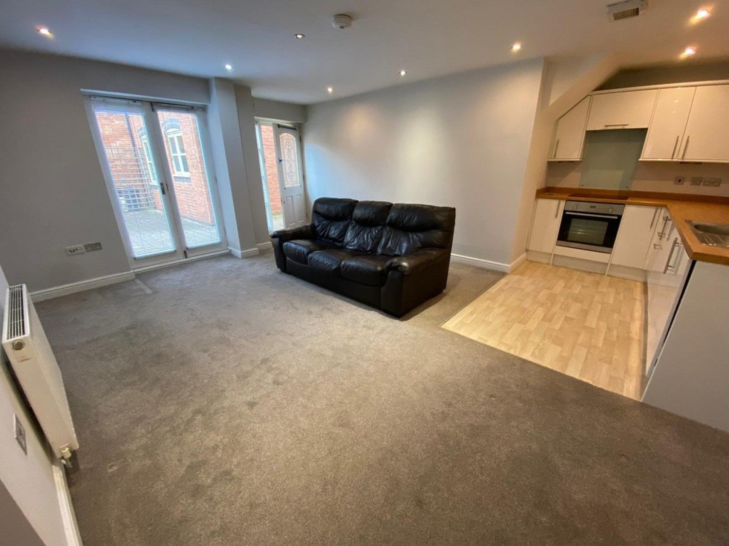 Flat Swan Street in Royal Leamington Spa