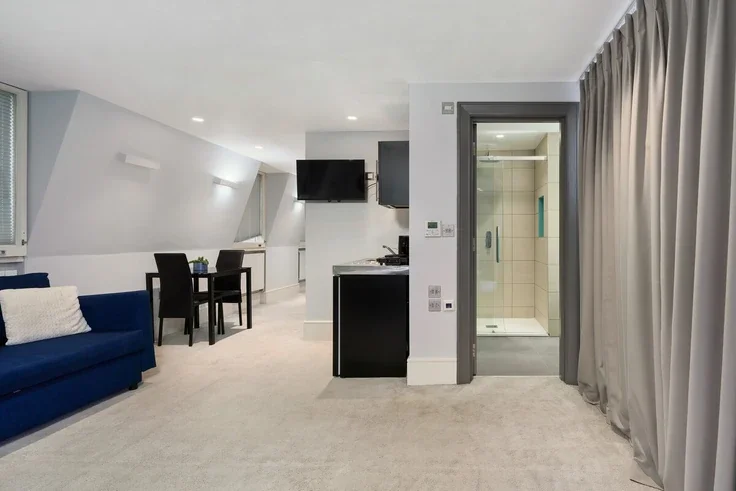 Flat Lisson Grove in City of Westminster