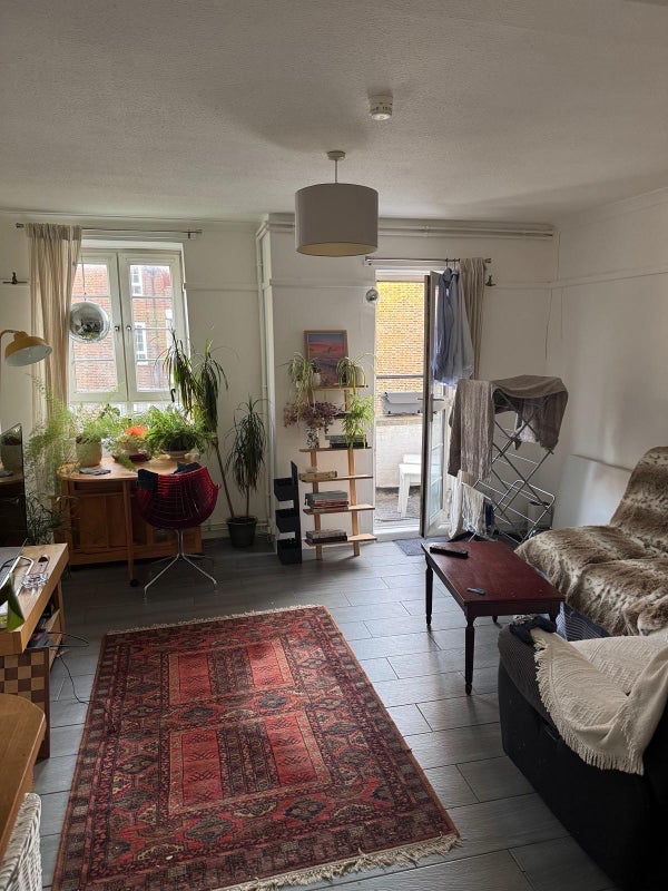 Room White Post Lane in Greater London