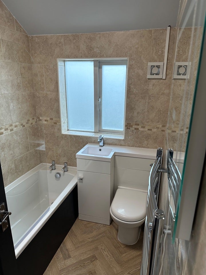 Room Rose Street in Swindon