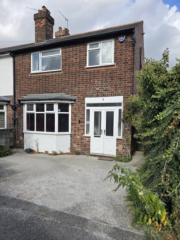 House Caythorpe Rise in Nottingham