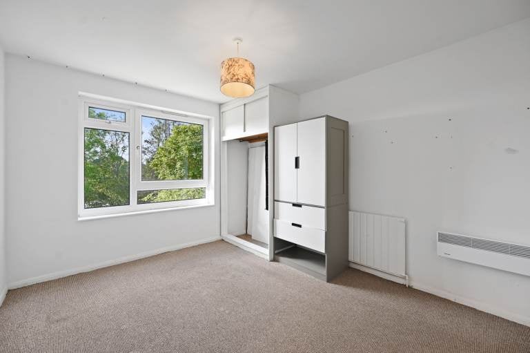 Flat Friern Park in Greater London