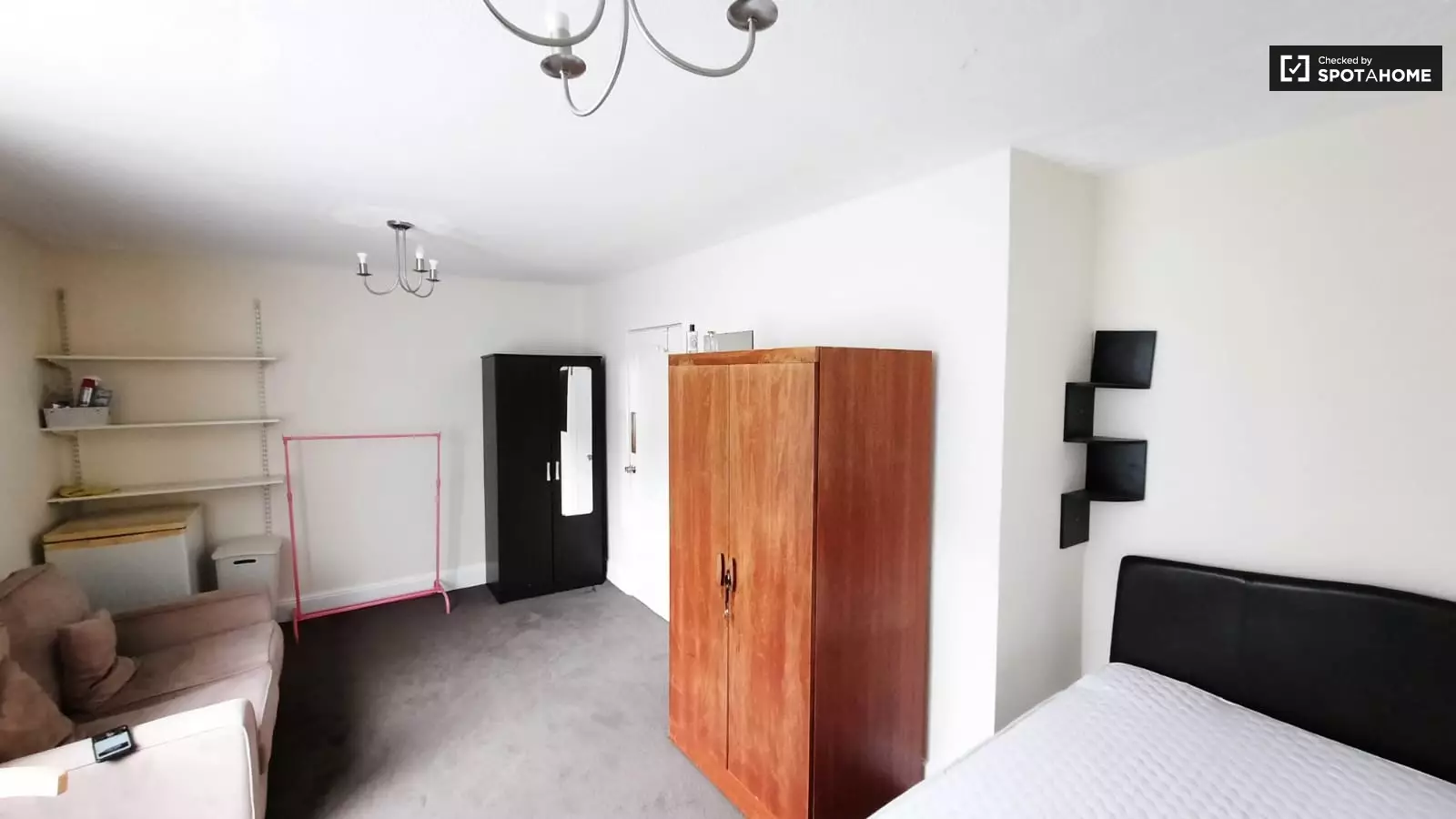 Flat Chepstow Close in Greater London