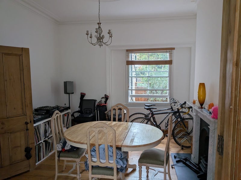 Flat Graham Road in Greater London