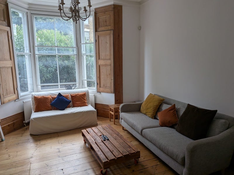 Flat Graham Road in Greater London