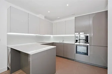 Flat Juniper Drive in Greater London