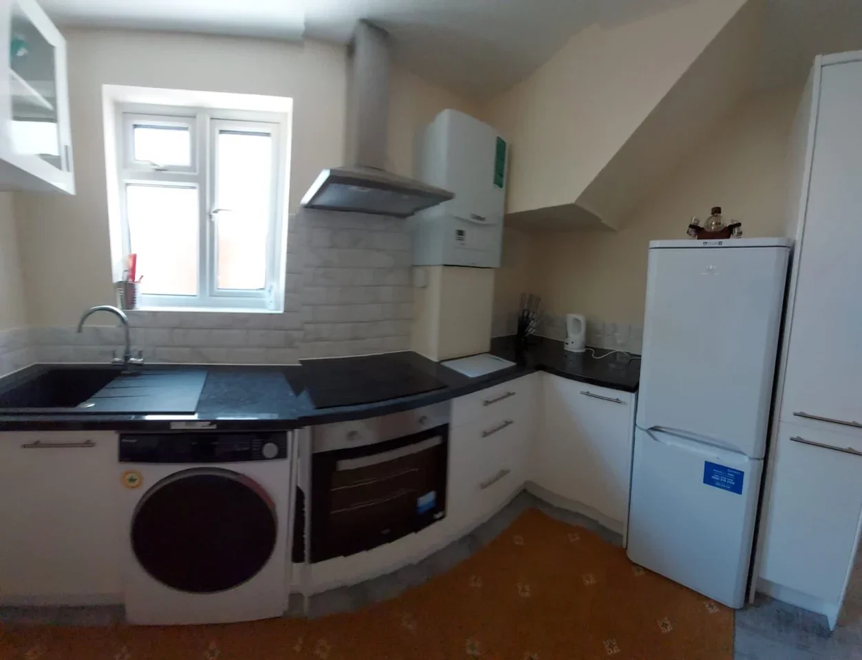 Flat Bromhedge in Greater London