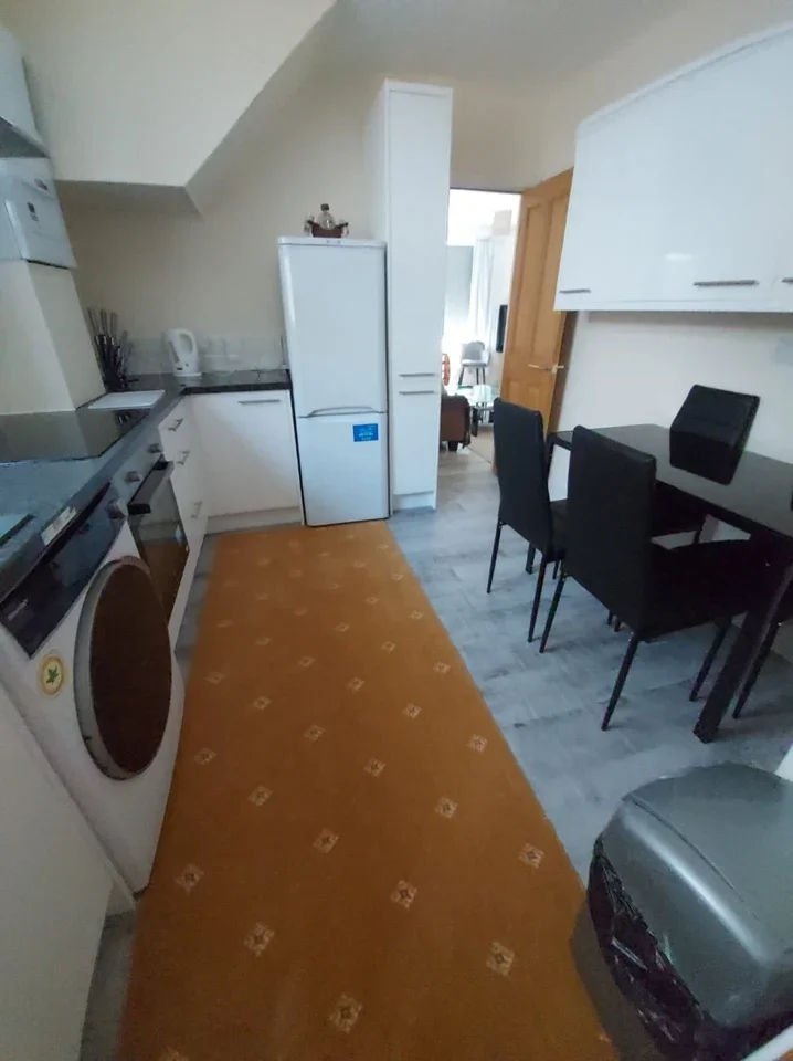 Flat Bromhedge in Greater London