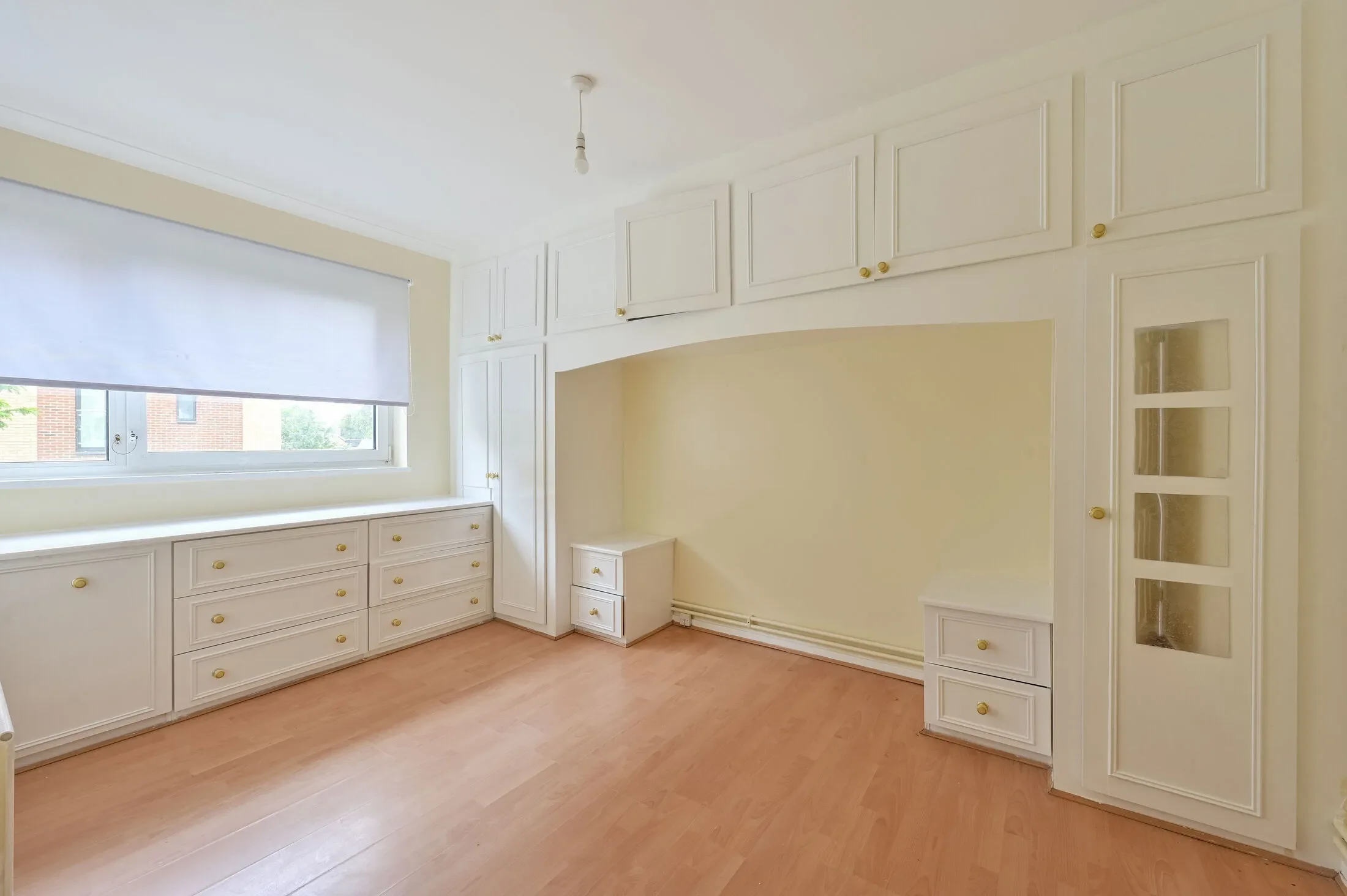 Flat Bessborough Road in Greater London