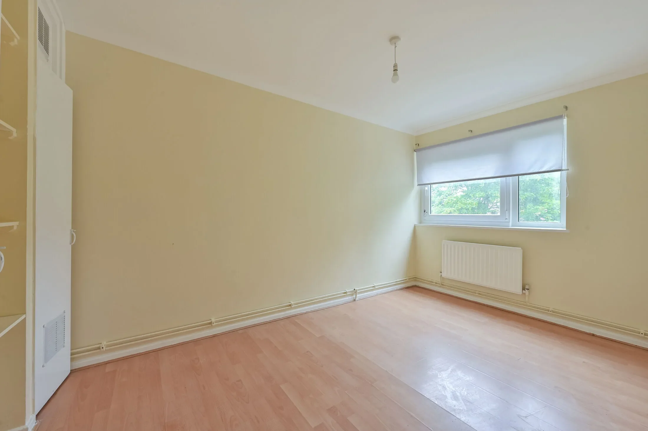 Flat Bessborough Road in Greater London