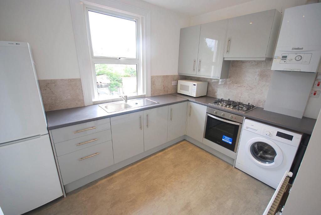 Flat Thurlby Road in Greater London