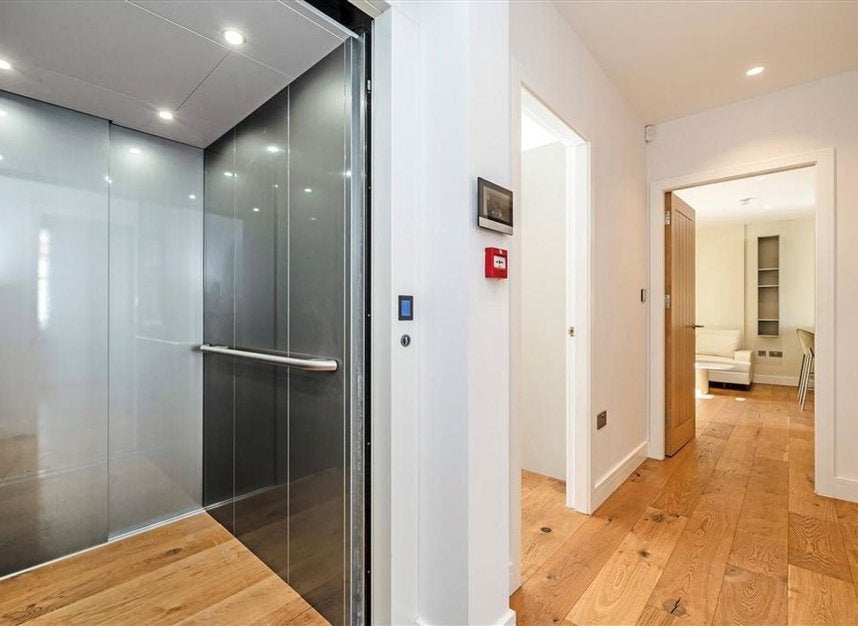 Flat Marylebone Lane in City of Westminster