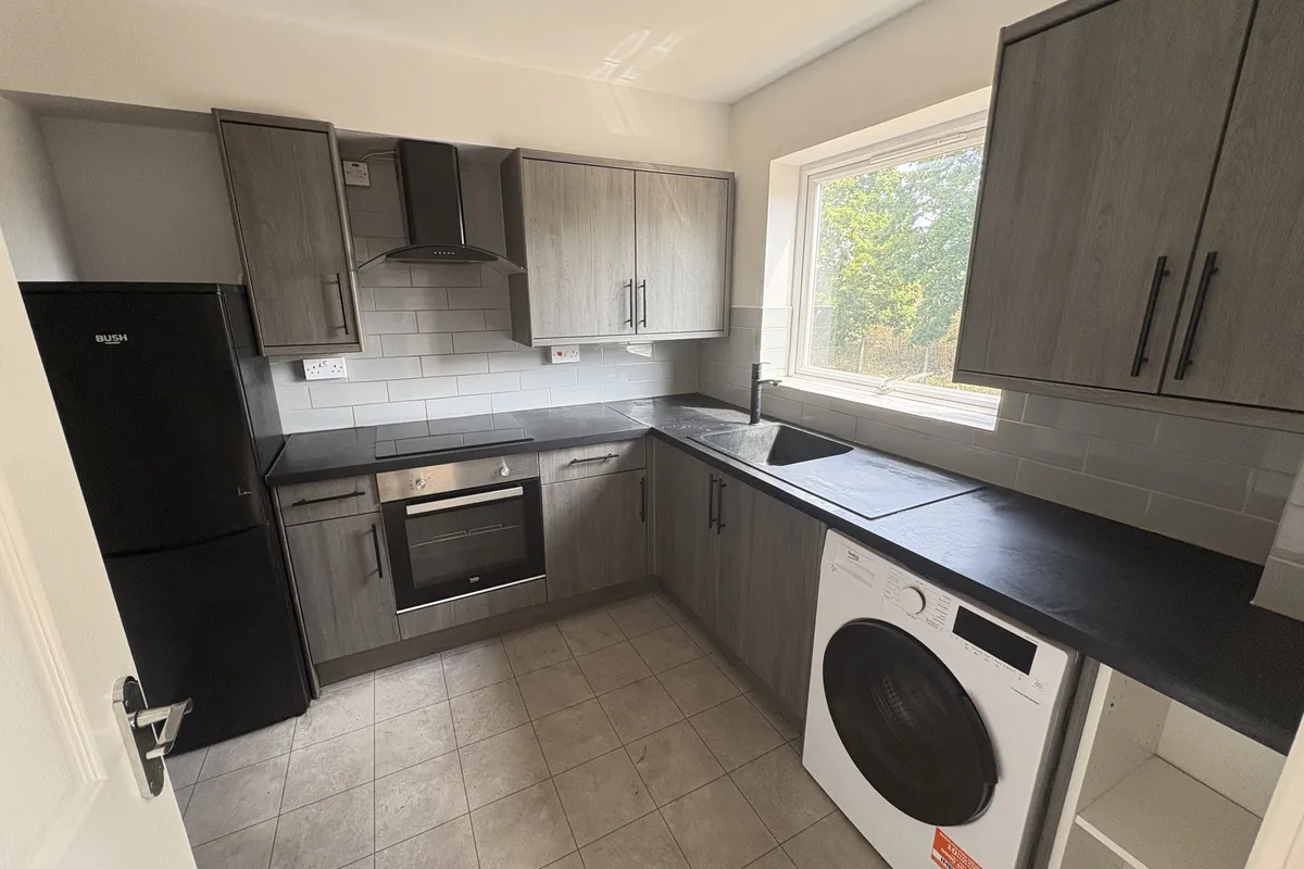 Flat Clyfton Close in Broxbourne