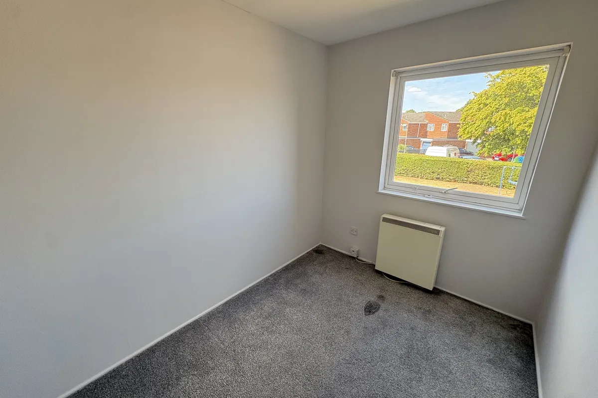 Flat Clyfton Close in Broxbourne