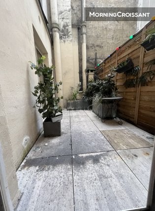 Flat Rue du Faubourg Saint-Martin in Paris