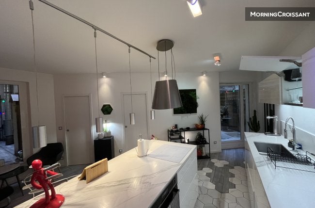 Appartement Rue du Faubourg Saint-Martin à Paris