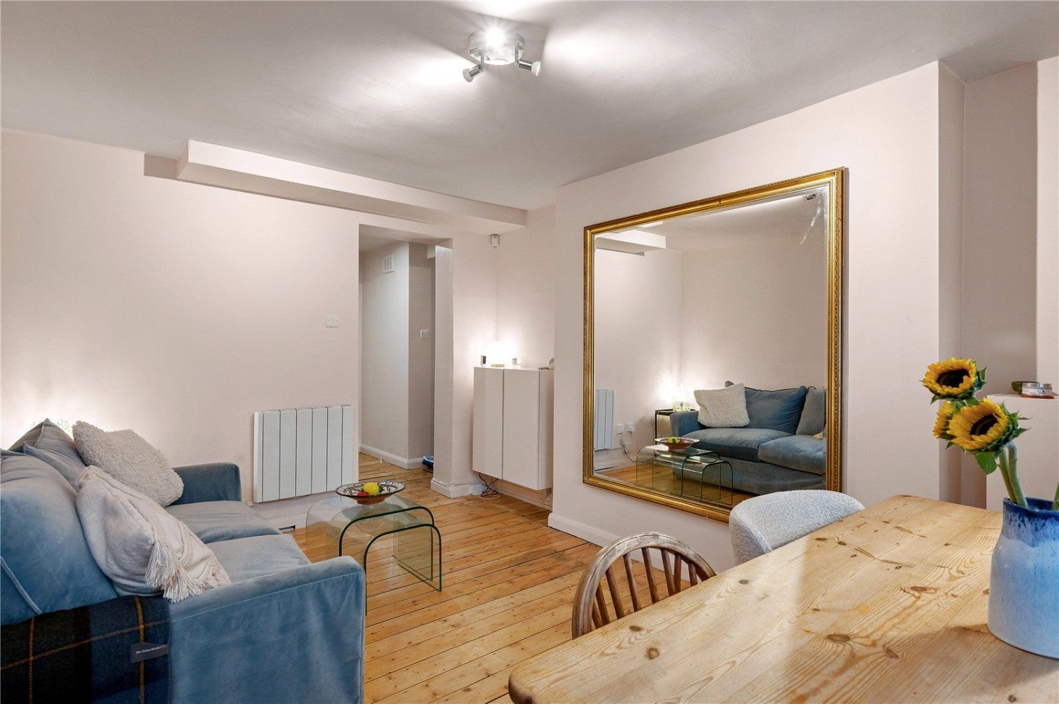 Flat Claremont Square in Greater London