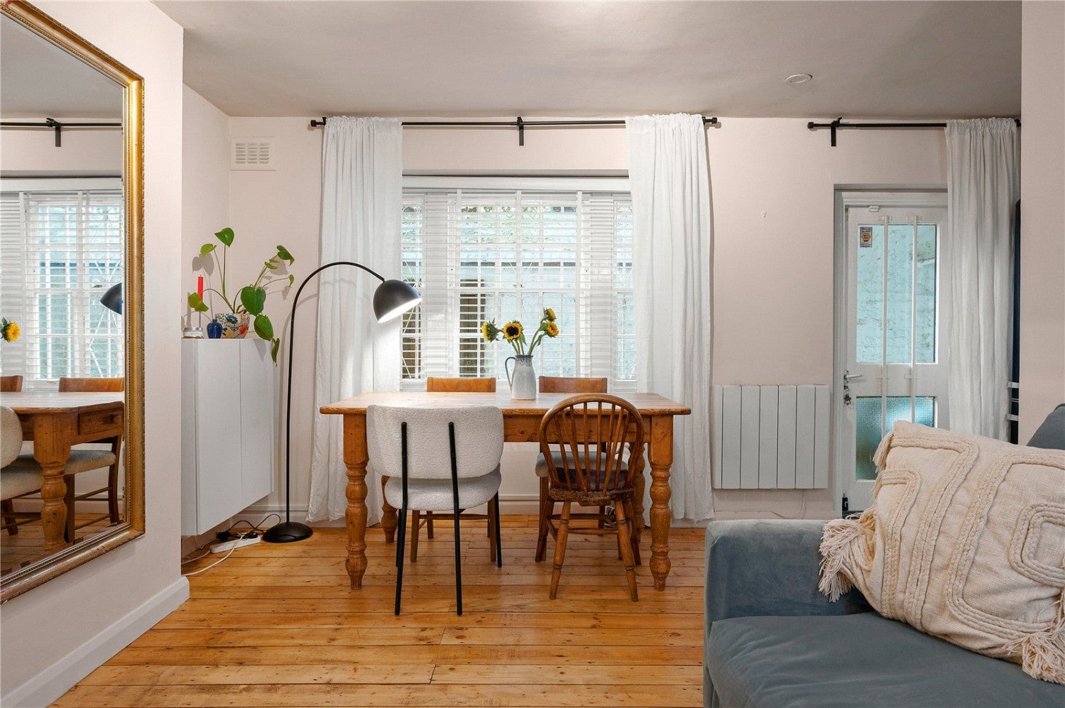 Flat Claremont Square in Greater London