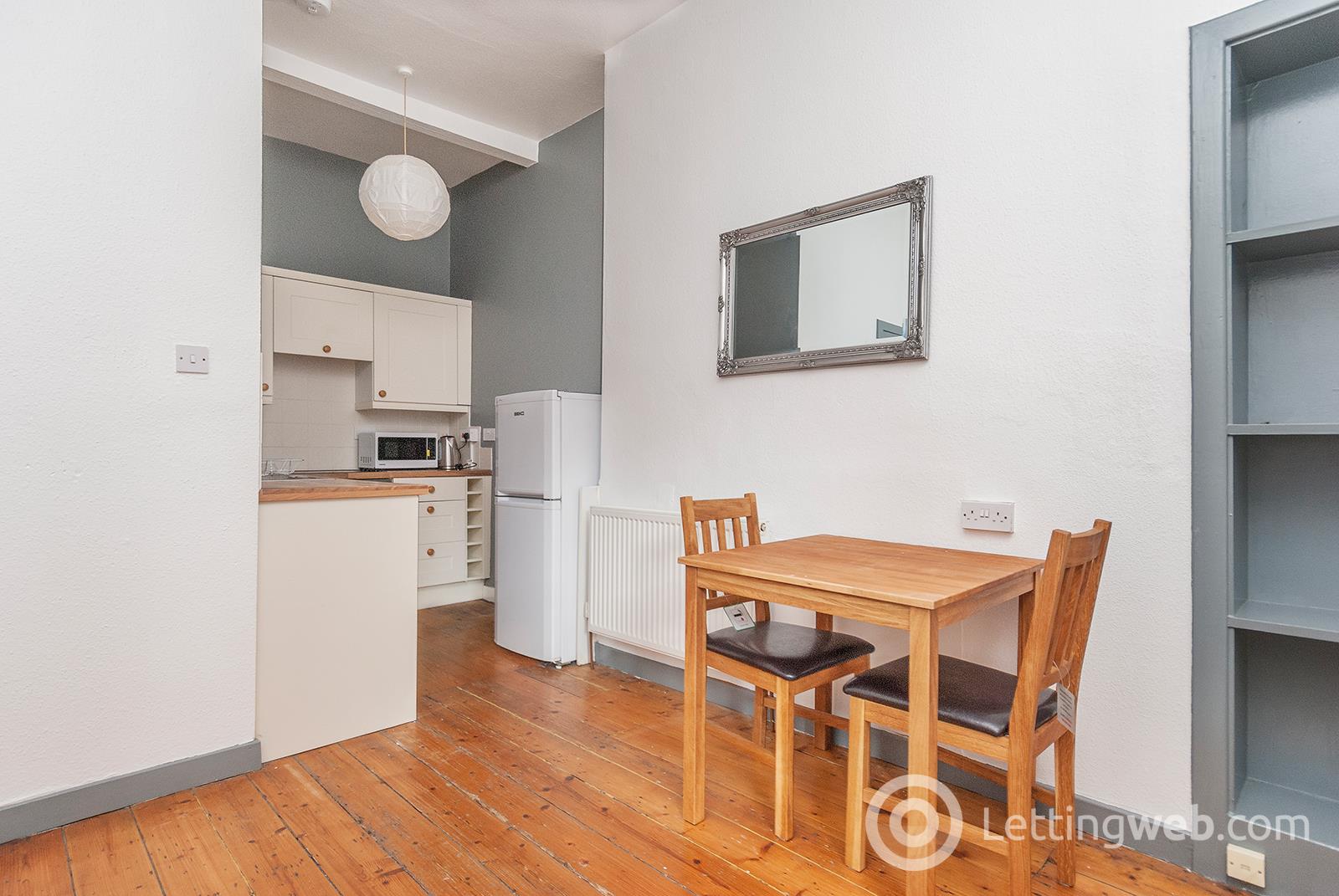Flat Orwell Place in City of Edinburgh