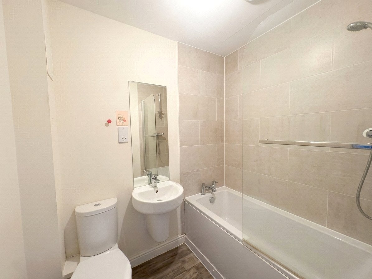 Room Great Clover Leaze in Bristol