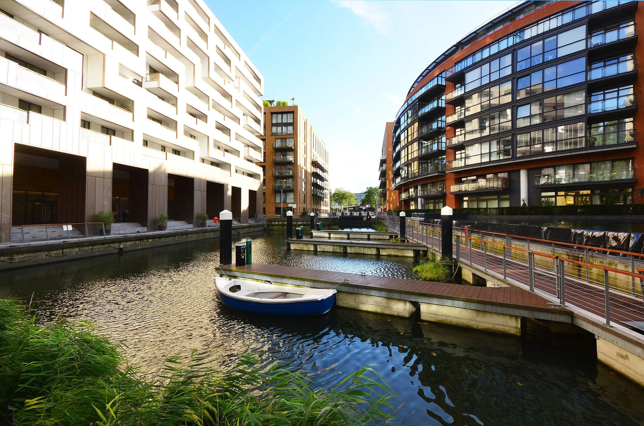 Flat Gatliff Road in City of Westminster