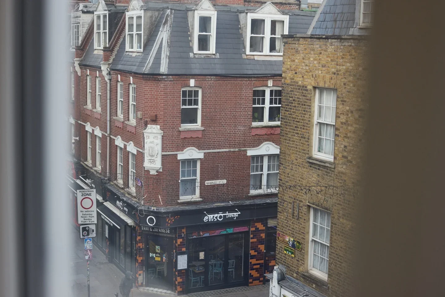 Flat Dray Walk in Greater London