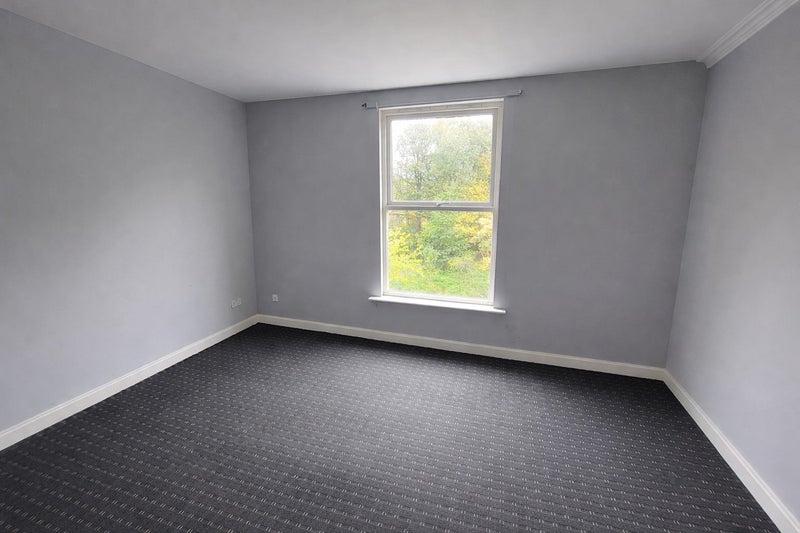 Flat Brookfield Road in Leeds