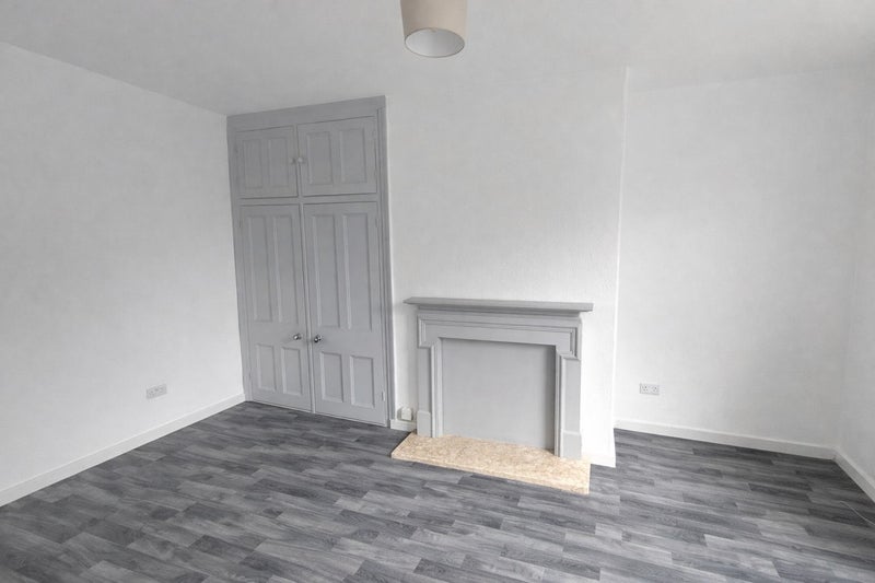 Flat Brookfield Road in Leeds