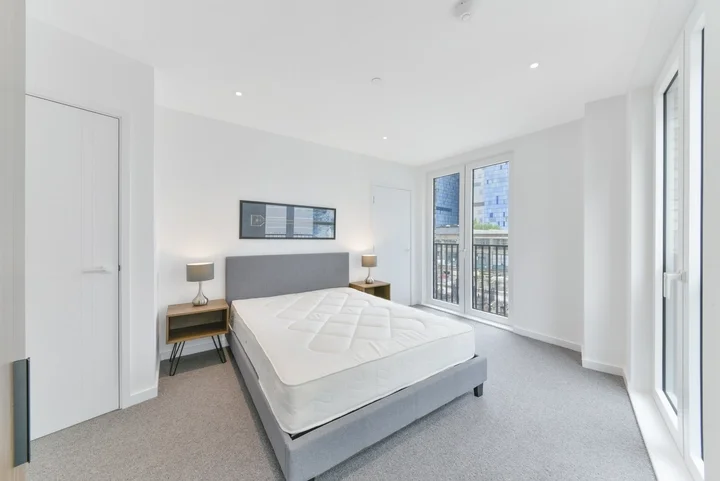 Flat Sidney Street in Greater London