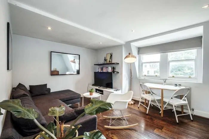 Flat Upper Street in Greater London
