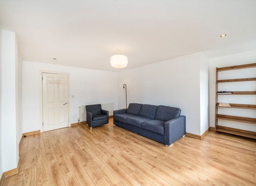 Flat Windus Road in Greater London