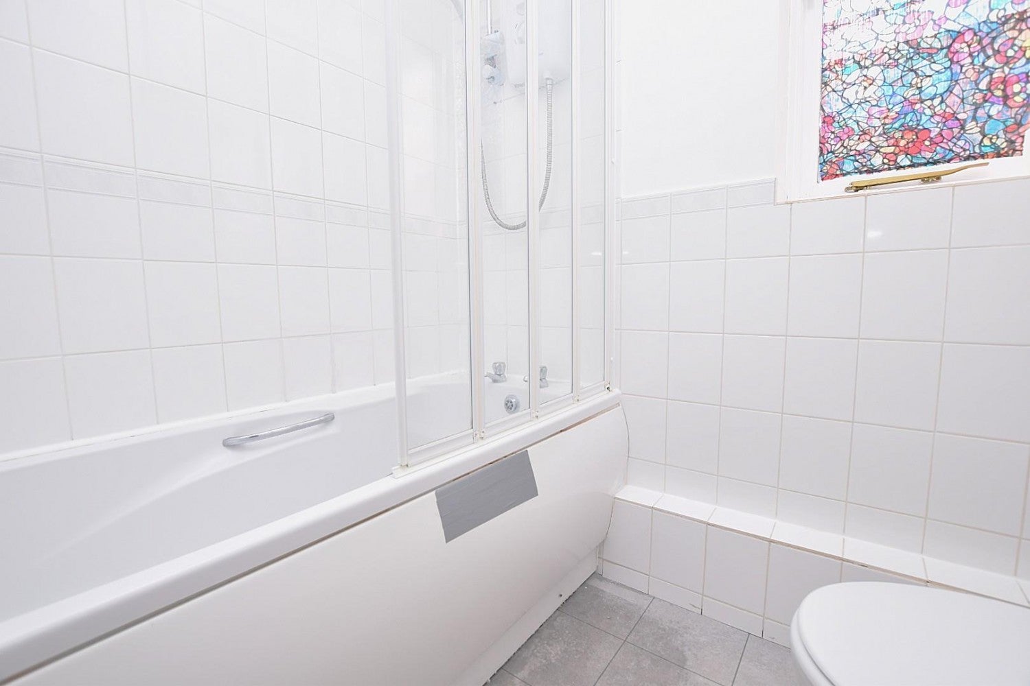 Flat Sparks Close in Greater London