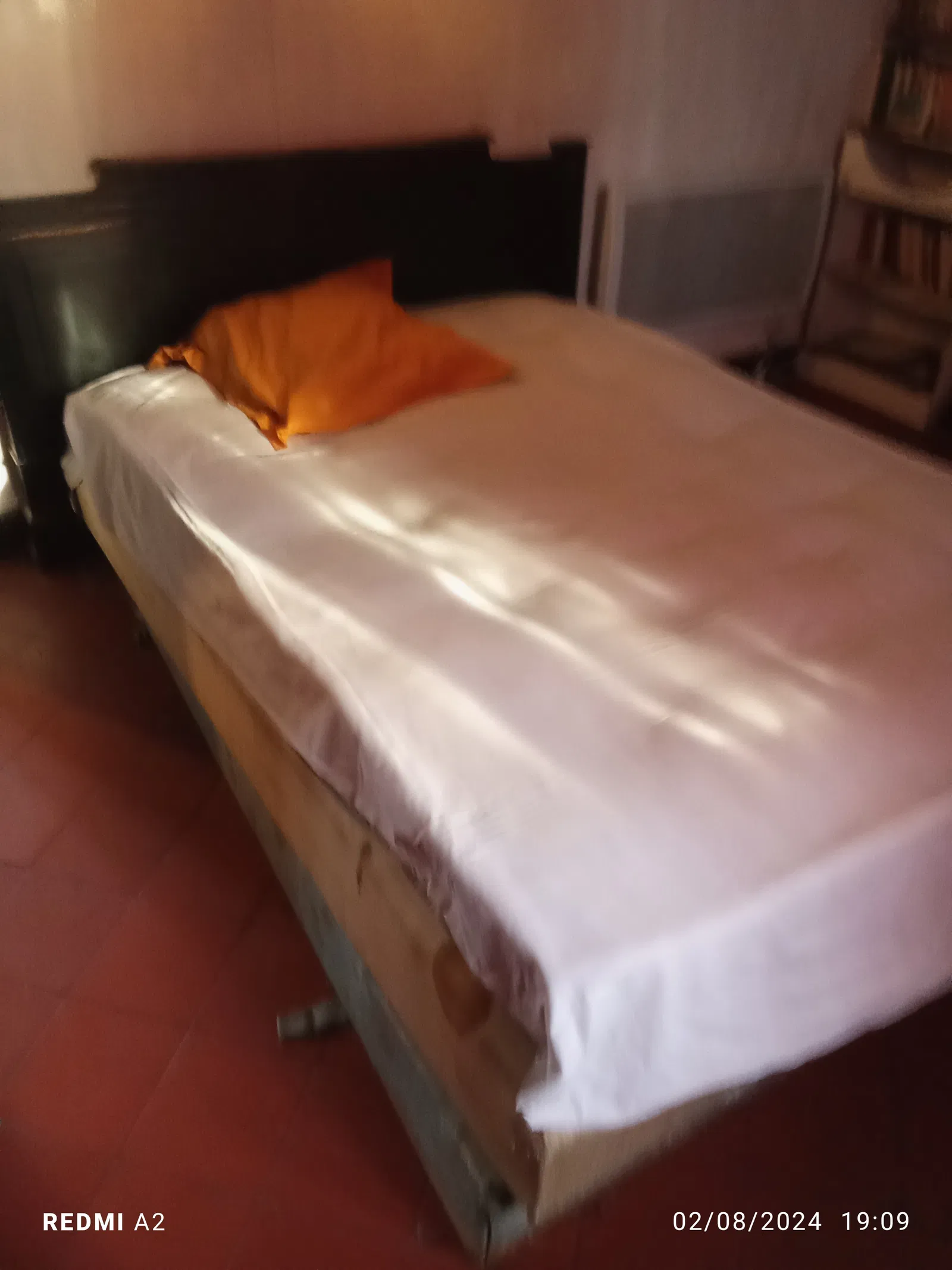 Chambre Rue Lakanal à Arles