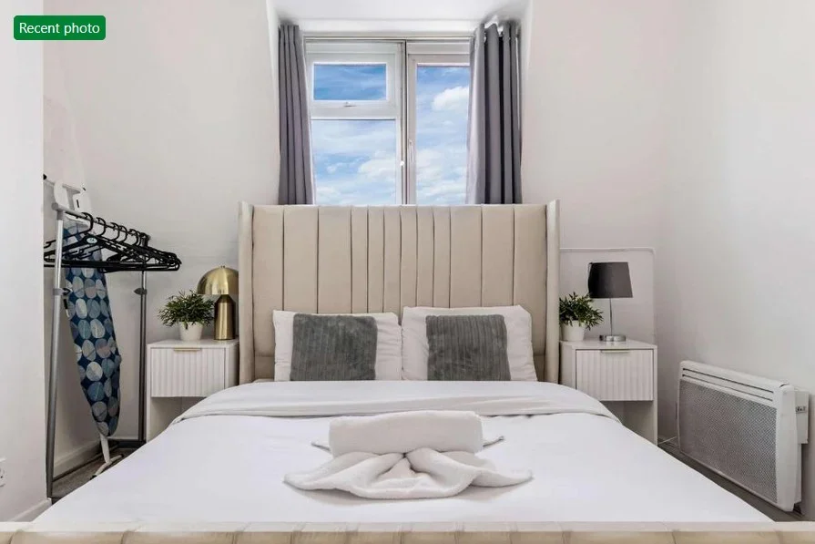 Flat Holland Road in Greater London