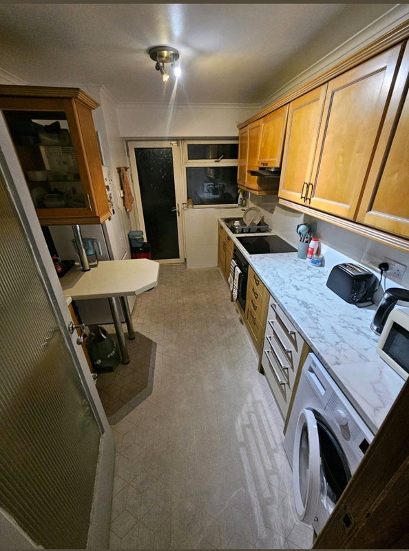 Room Templemead Close in Greater London
