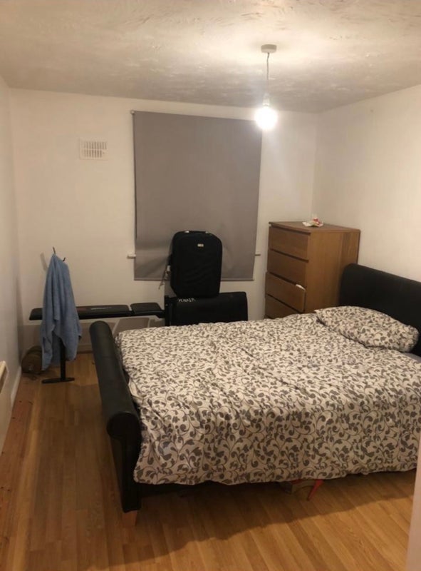 Flat Cumberland Place in Greater London