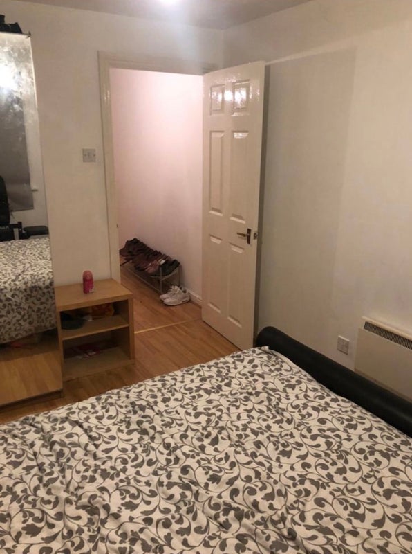 Flat Cumberland Place in Greater London