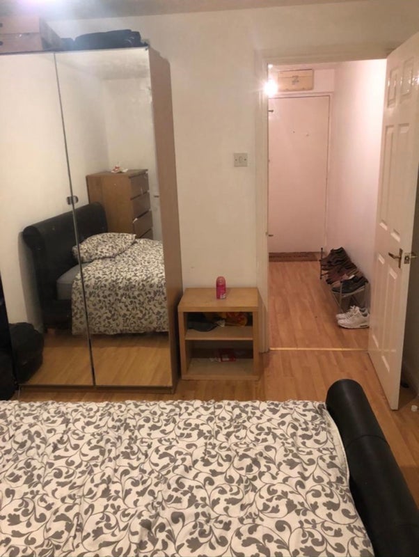Flat Cumberland Place in Greater London