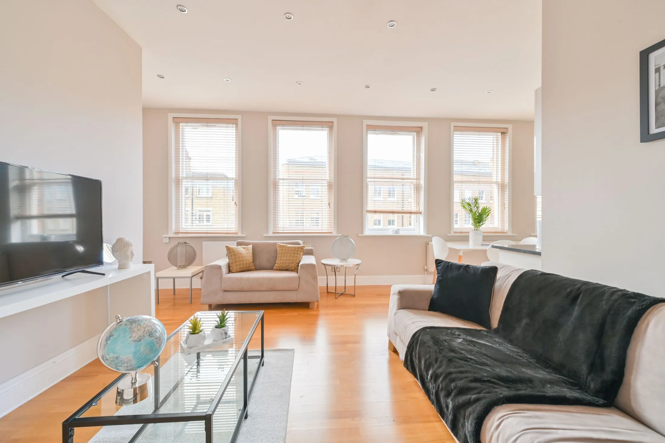 Flat Hoxton Street in Greater London