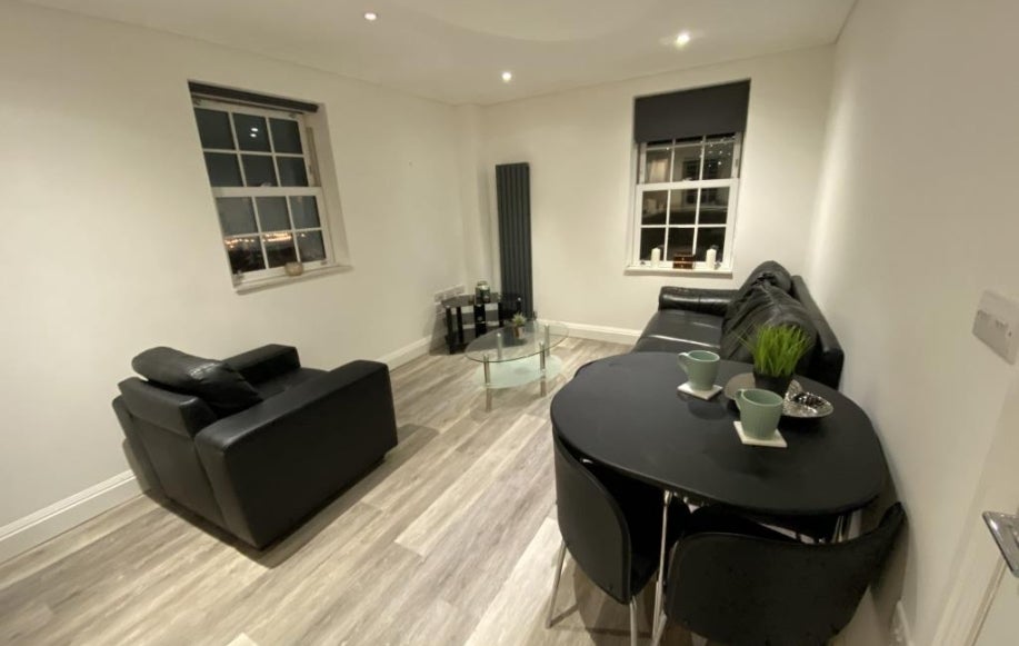 Flat Sauchiehall Street in Glasgow
