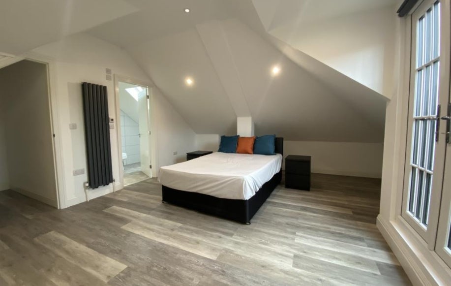 Flat Sauchiehall Street in Glasgow