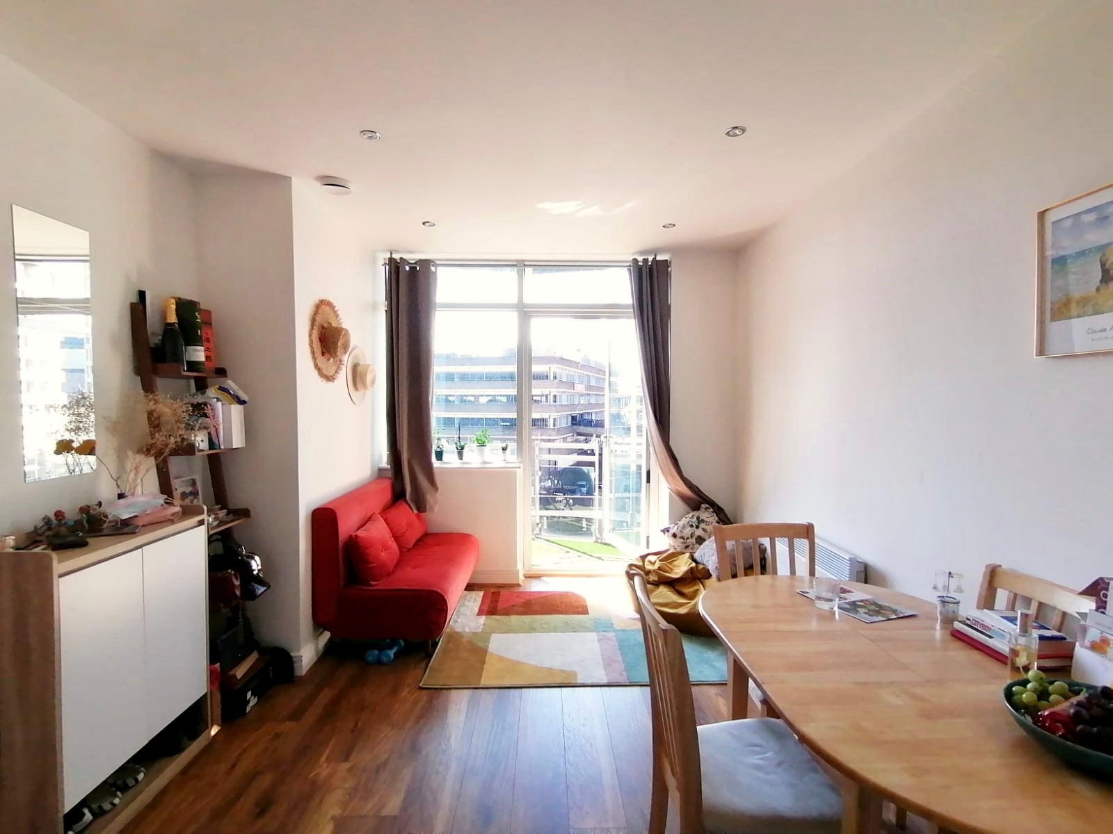 Flat Gerry Raffles Square in Greater London
