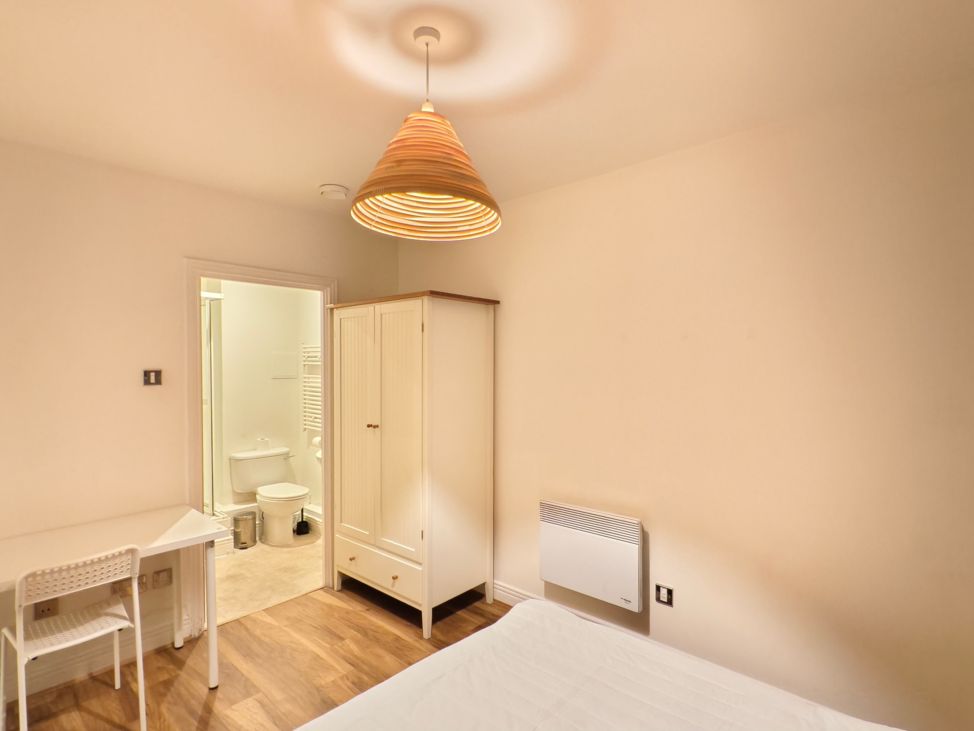 Flat Gerry Raffles Square in Greater London