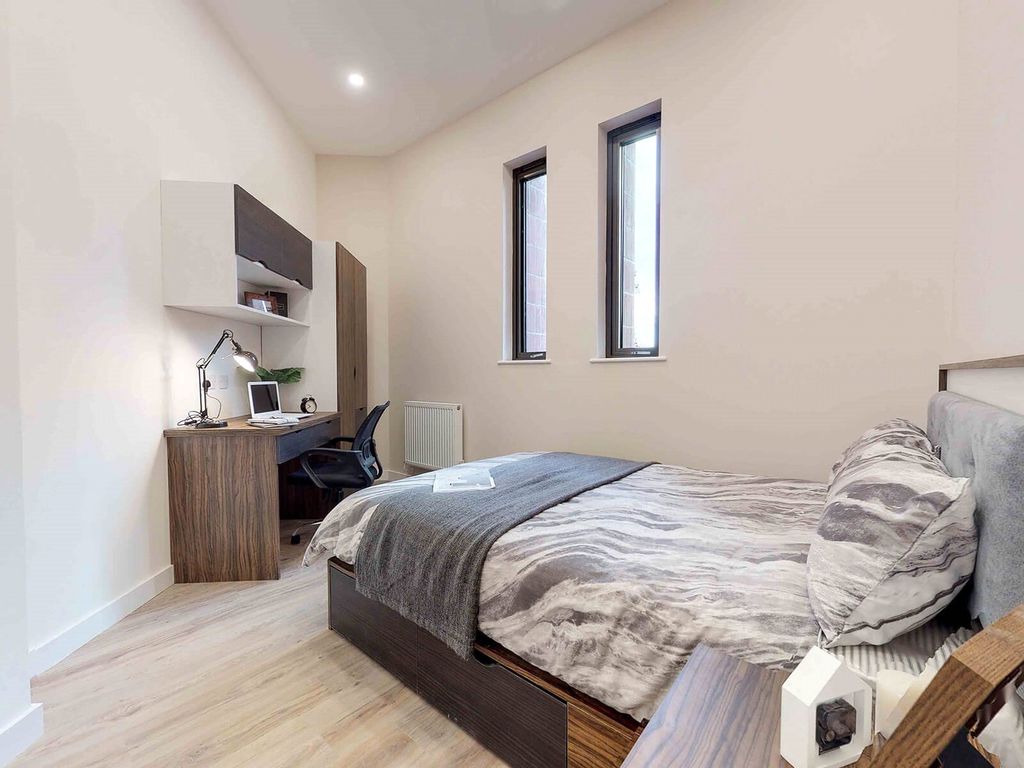 Flat Furnival Gate in Sheffield