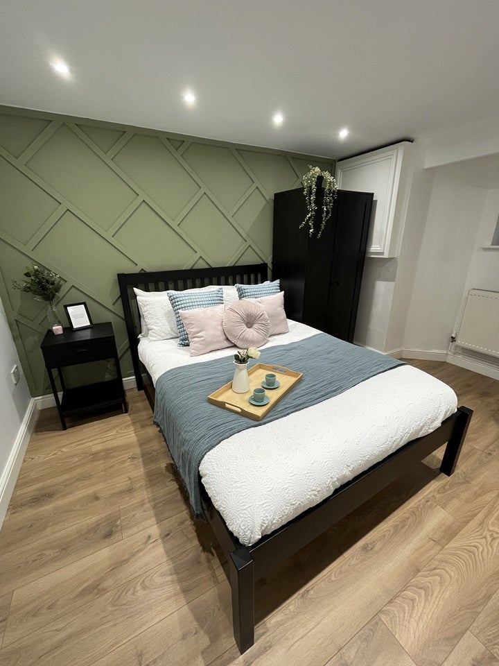 Room Winstanley Road in Wellingborough
