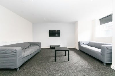 House Manor Drive in Leeds
